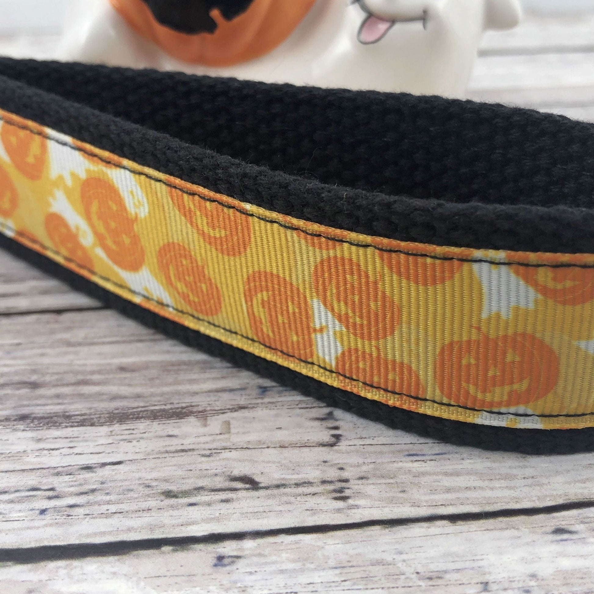 Halloween Keychain Wristlet, Cute Halloween Keychain, Halloween Key Chain, Wristlet Keychain Birthday gift, Bachelorette Party