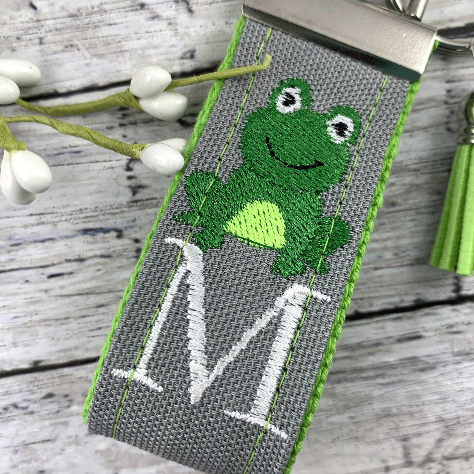 Handmade Frog Keychain, Frog Gifts, Popular Right Now, Personalized Gift, Frog, Personalized Keychain, Luggage Tag, Frogs, Moving Away Gift