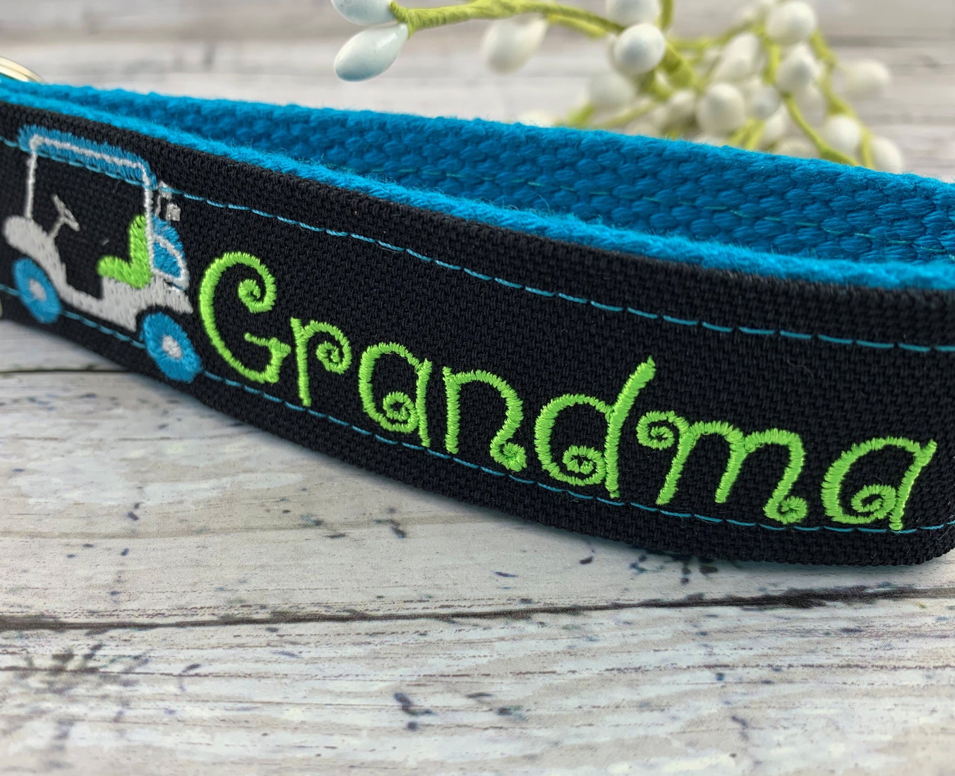 Handmade Grandma Keychain, Grandma Gift, Popular Right Now, Mother in Law Gift, Wristlet Keychain, Golf Gifts for Women, Retirement Gift