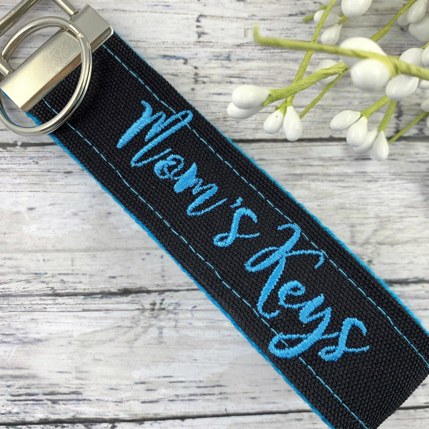 Handmade Mom Keychain, Popular Right Now, Expecting Mom Gift, Embroidered Keychain, Embroidery keychain, Mother in Law Gift, Mom Gifts