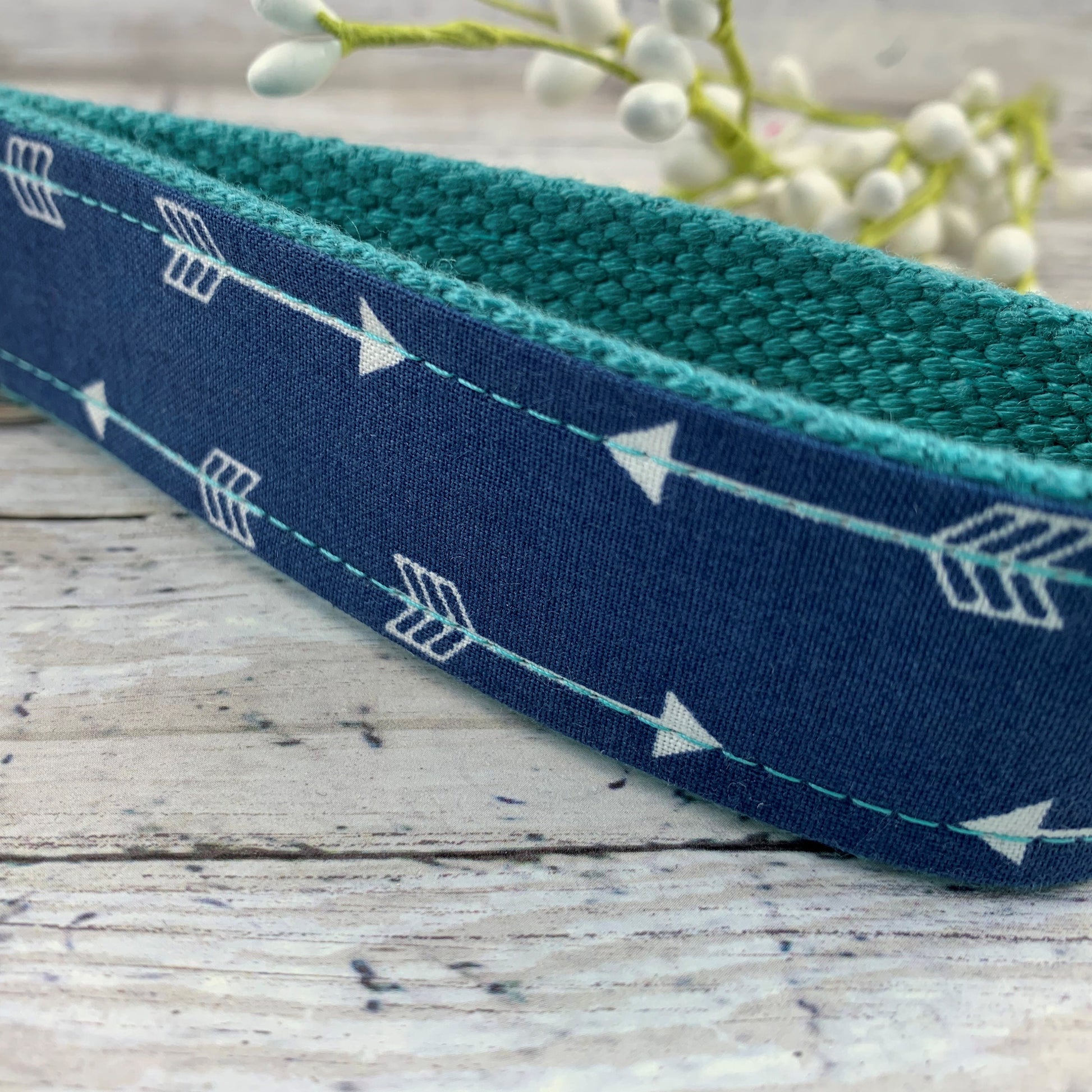 Arrow Keychain, Arrows, Like Arrows, Popular Right Now, Wristlet Keychain, Mindfulness Gift, Faith over Fear, High School Graduation Gift