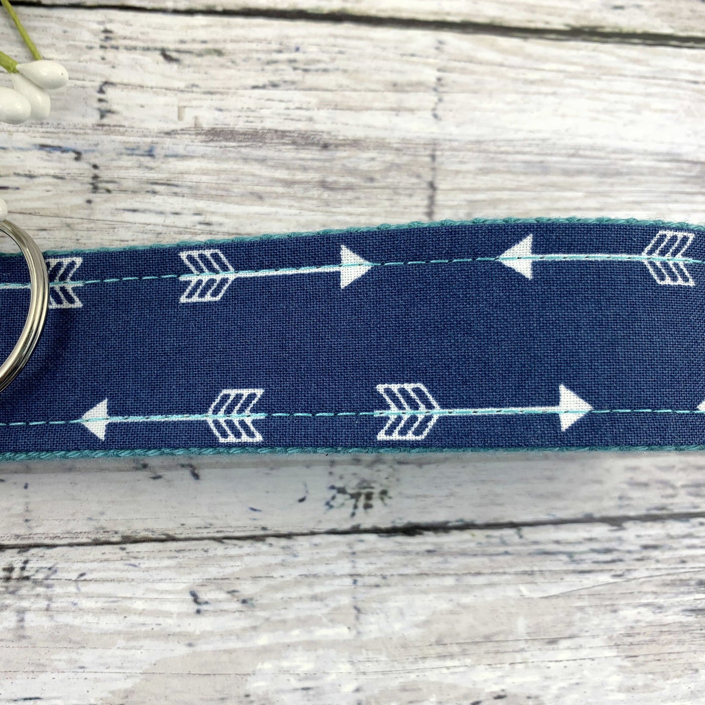 Arrow Keychain, Arrows, Like Arrows, Popular Right Now, Wristlet Keychain, Mindfulness Gift, Faith over Fear, High School Graduation Gift