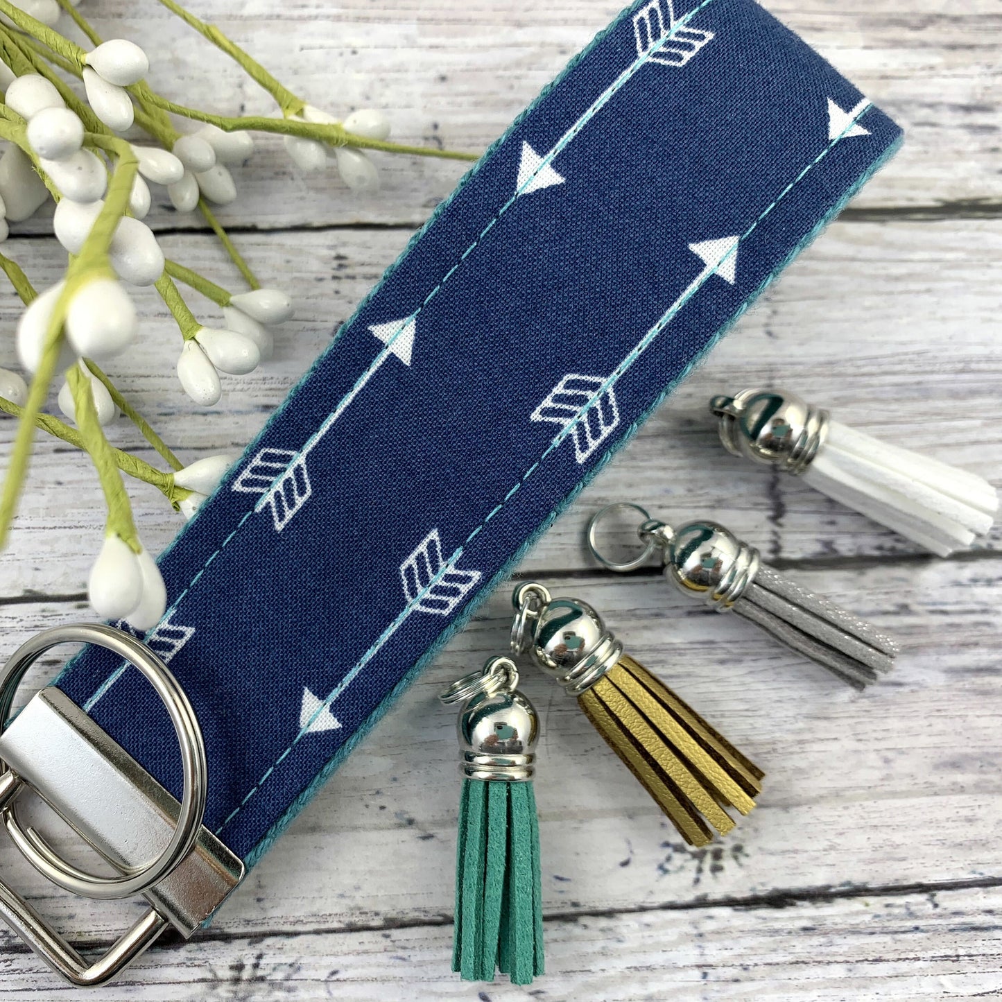 Arrow Keychain, Arrows, Like Arrows, Popular Right Now, Wristlet Keychain, Mindfulness Gift, Faith over Fear, High School Graduation Gift