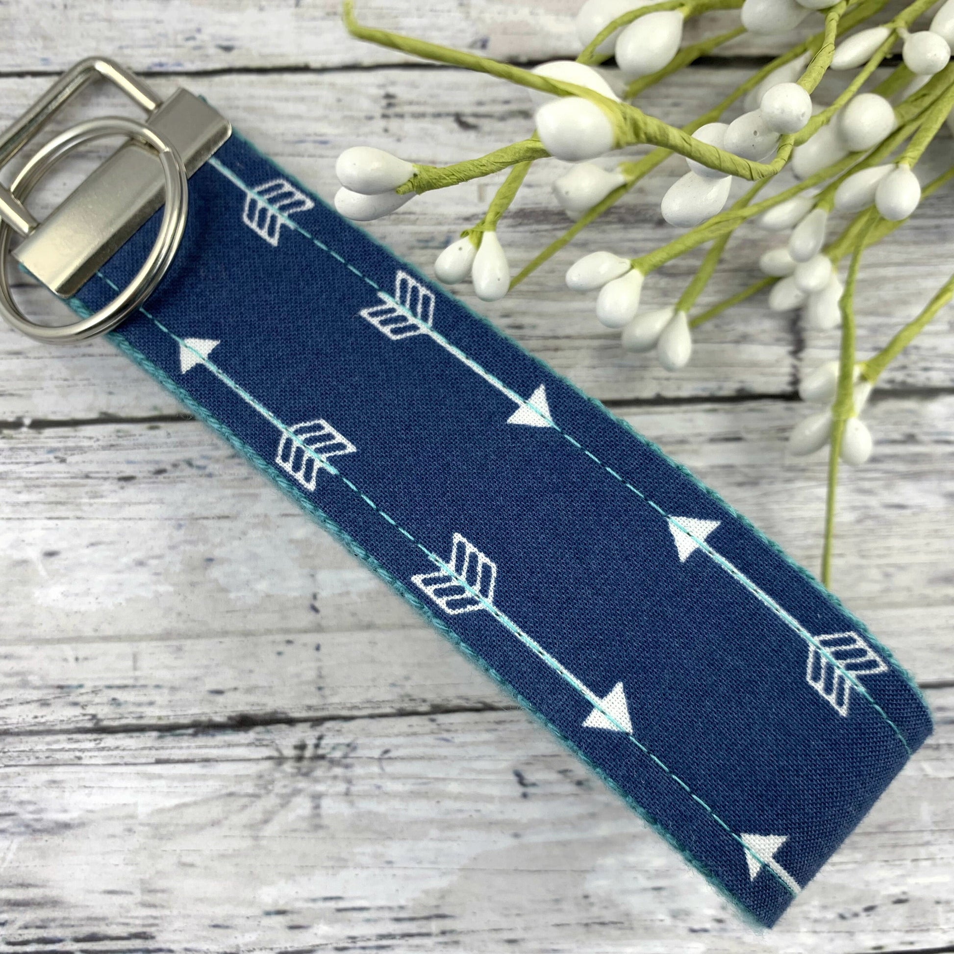 Arrow Keychain, Arrows, Like Arrows, Popular Right Now, Wristlet Keychain, Mindfulness Gift, Faith over Fear, High School Graduation Gift
