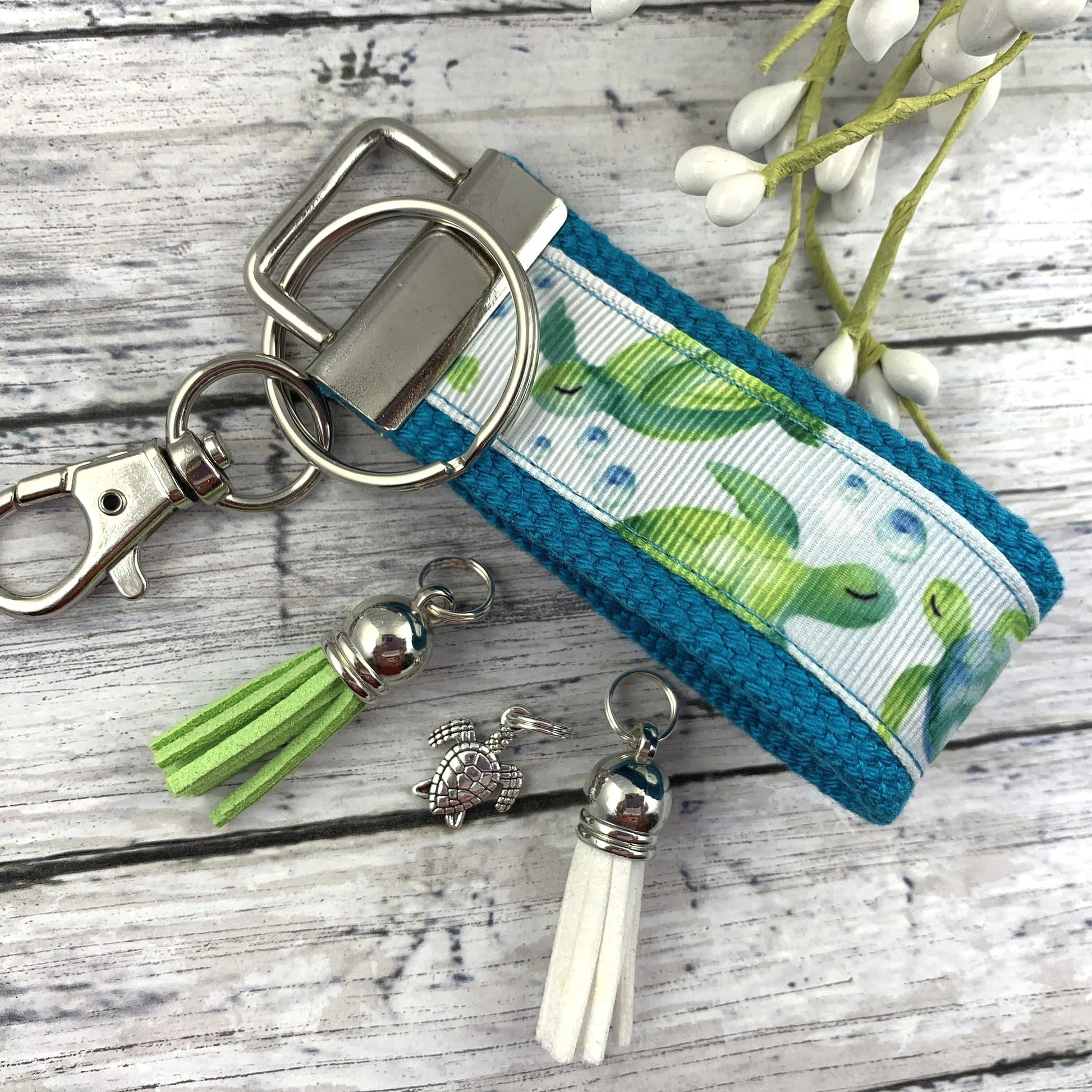 Handmade Sea Turtle Keychain, Sea Turtle Gifts, Popular Right Now, Beach Gifts, Sea Turtle, Luggage Tag, Moving Away Gift, Ribbon Keychain