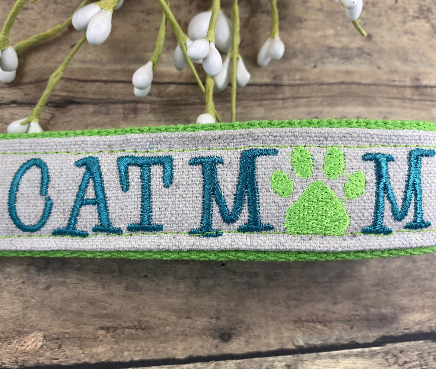 Cat Mom Keychain, Rescue Mom, Vet Tech Gift, Cat Lover Gift Ideas, Embroidered Keychain, Adopt a Pet, Trending Now, Cat Sitter, Cat Owner