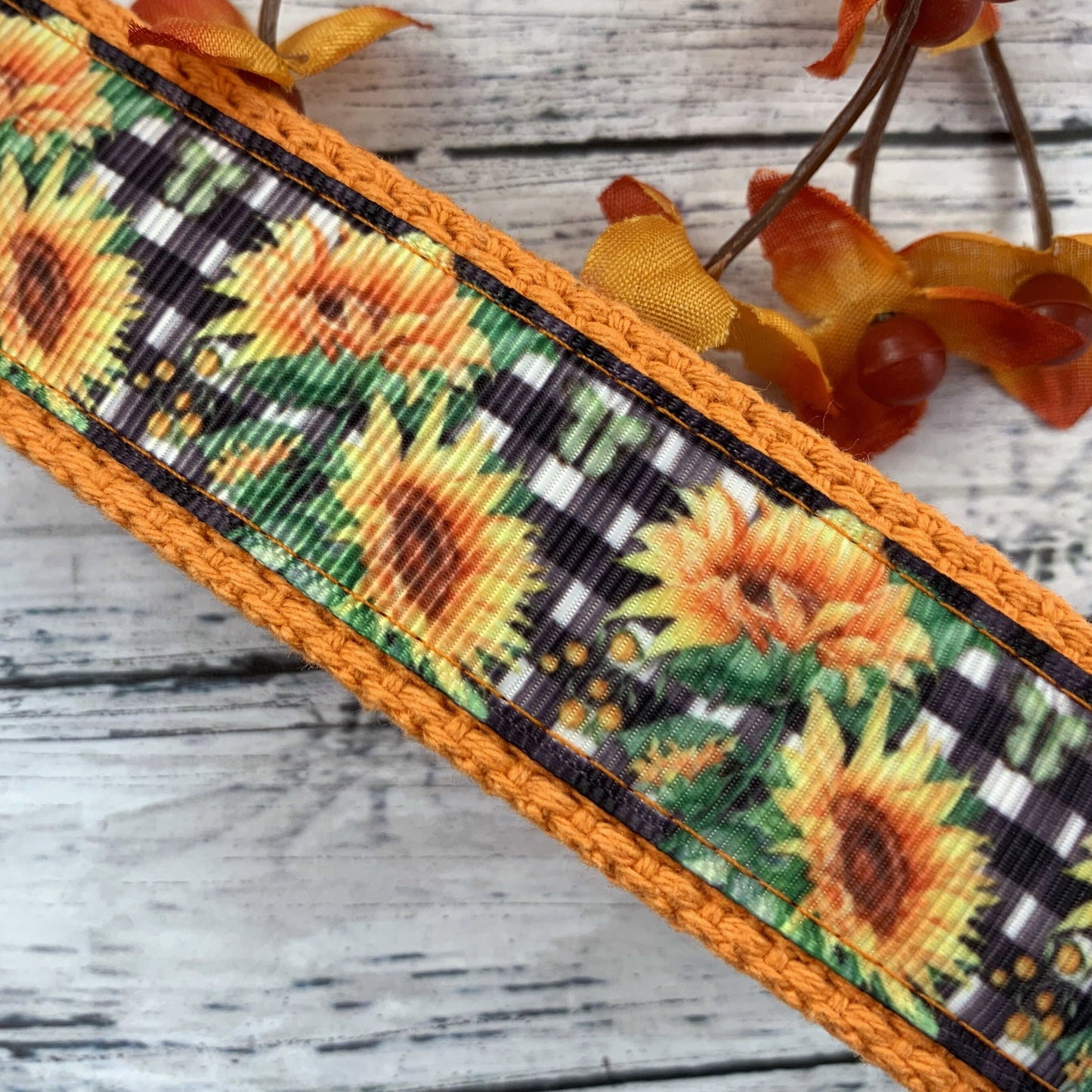 Handmade Sunflower Keychain, Ribbon Keychain, Popular Right Now, Keyfob Wristlet, Soul Sister Gift, Sunflower Gifts, Moving Away Gift