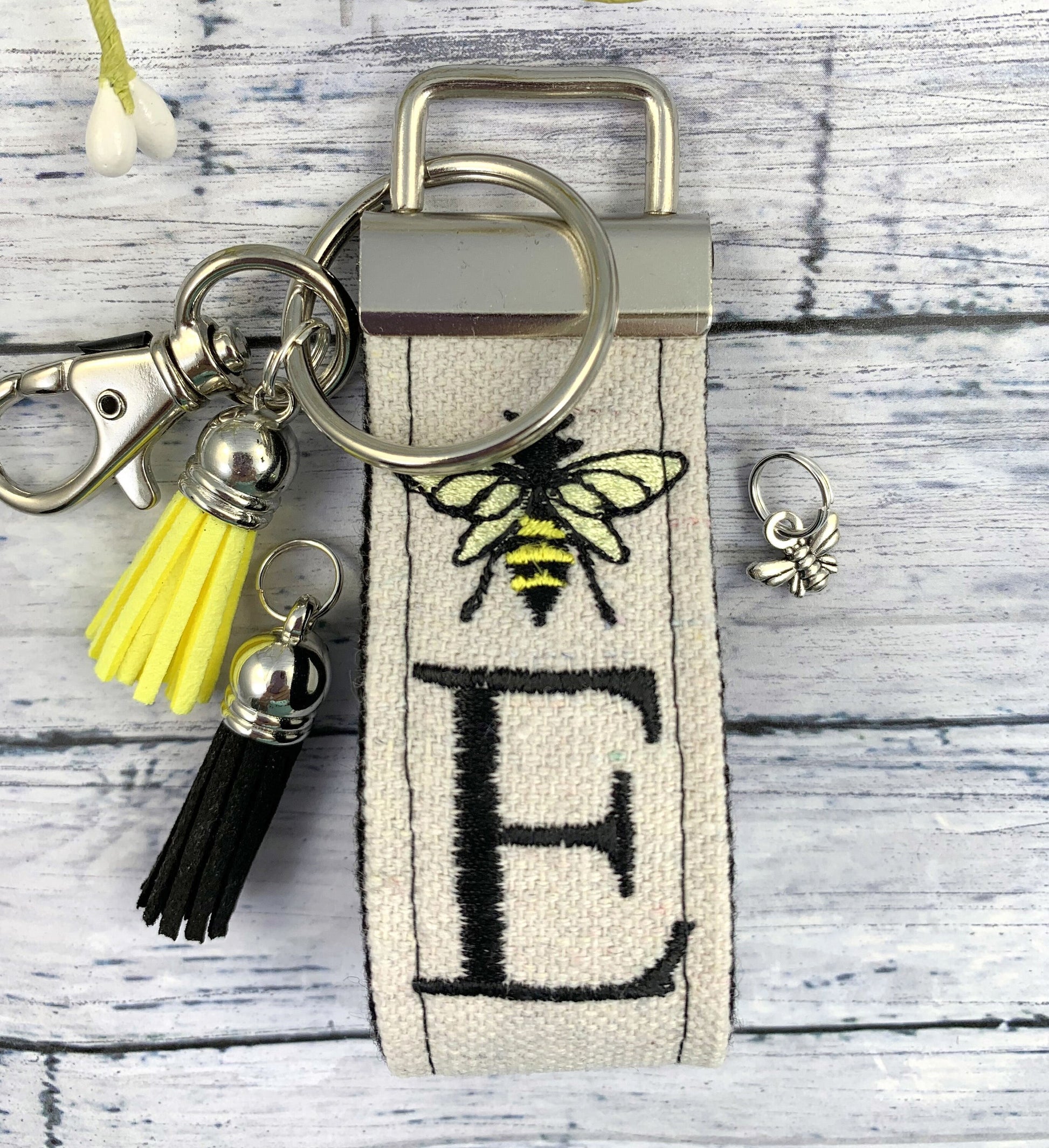Bee Keychain, Bee Gifts, Bee Gift, Popular Right Now, Personalized Gift, Bee Keeper Gift, Personalized Keychain, Luggage Tag, Bumble Bee