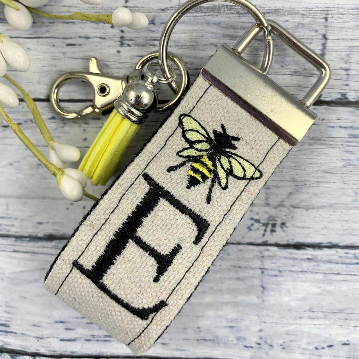 Bee Keychain, Bee Gifts, Bee Gift, Popular Right Now, Personalized Gift, Bee Keeper Gift, Personalized Keychain, Luggage Tag, Bumble Bee