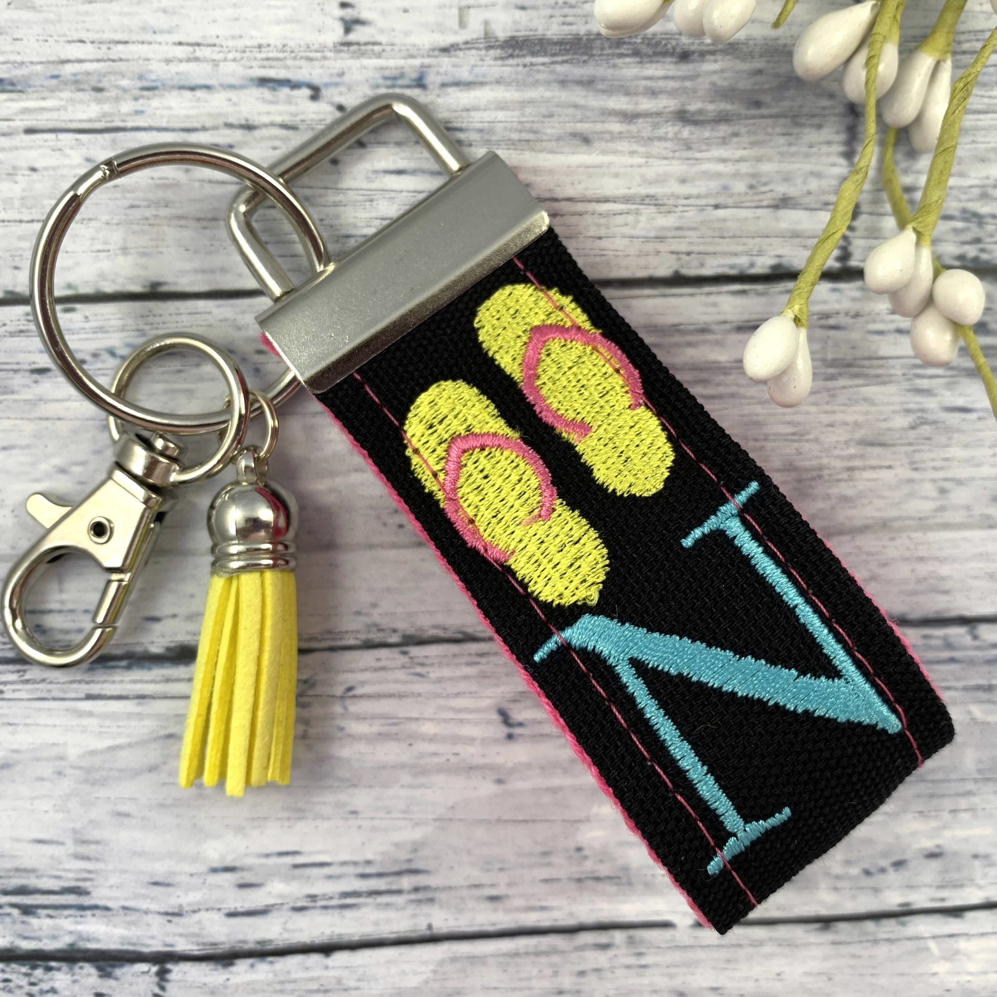 Flip Flop Keychain, Stress Relief Gift, Flip Flops, Popular Right Now, Travel Gift, Beach Gifts, Girls Weekend Gift, Beach Lover, Beach Gift