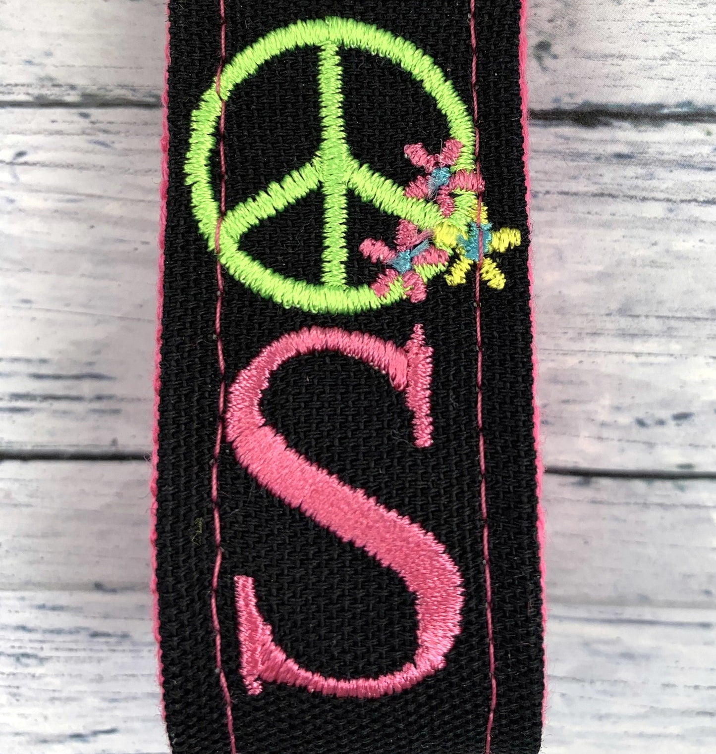 Peace Sign Initial Keychain, Stress Relief Gift, Popular Right Now, Cheer up Gift, Goodbye Friend Gift, Peace Symbol, Peace Sign Gifts