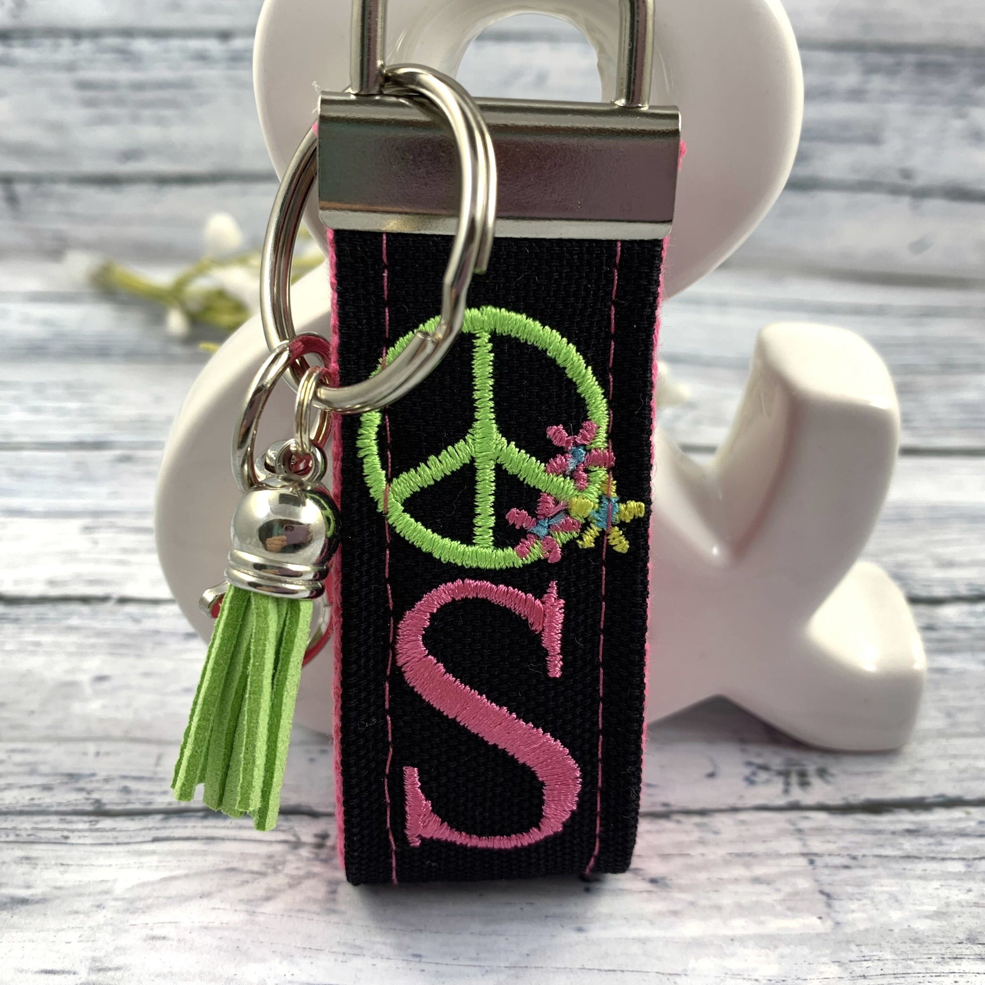 Peace Sign Initial Keychain, Stress Relief Gift, Popular Right Now, Cheer up Gift, Goodbye Friend Gift, Peace Symbol, Peace Sign Gifts