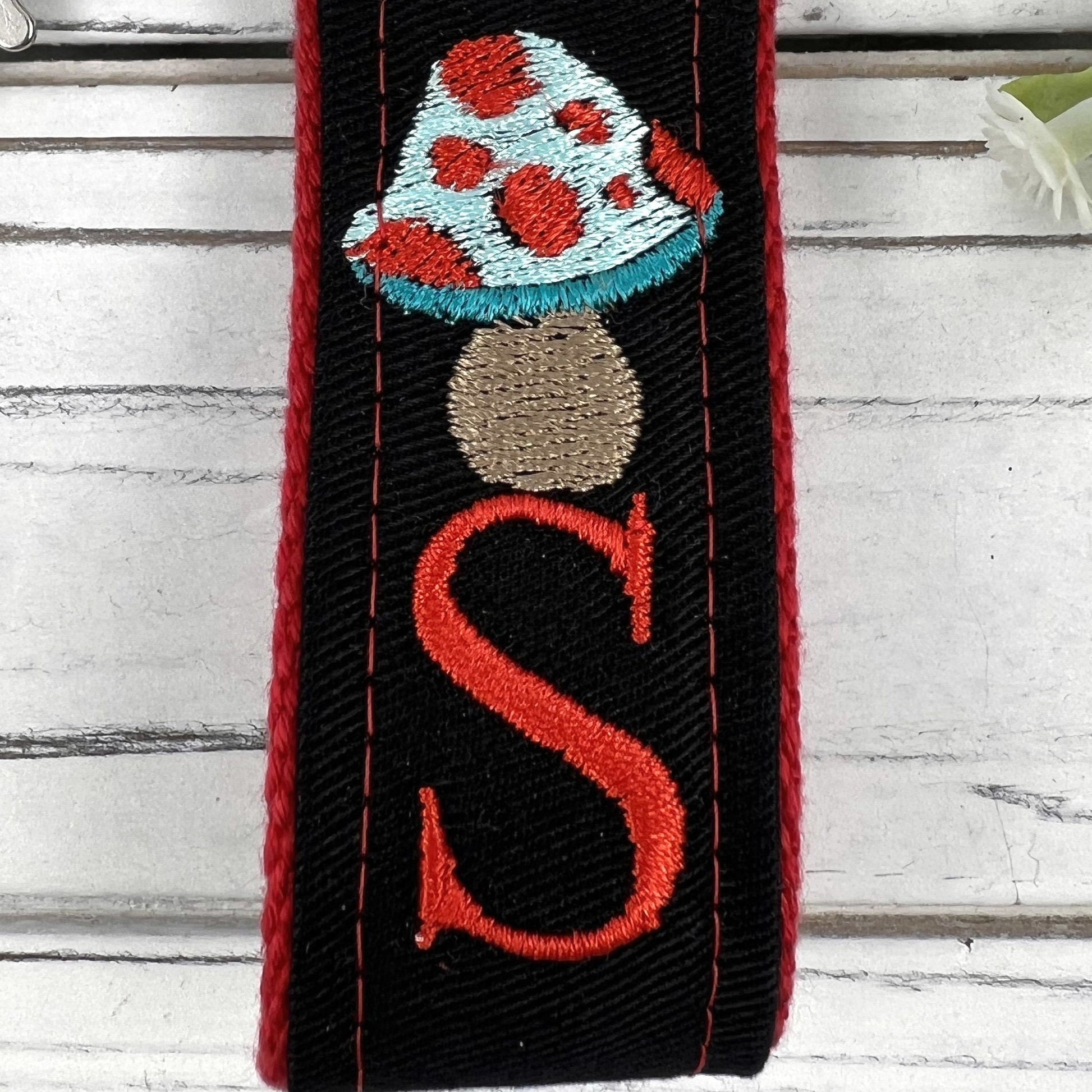 Mushroom Keychain, Mushroom Gift, Mini Keychain, Popular Right Now, Personalized Keychain, Luggage Tag, Cute Birthday Gifts, Mushrooms