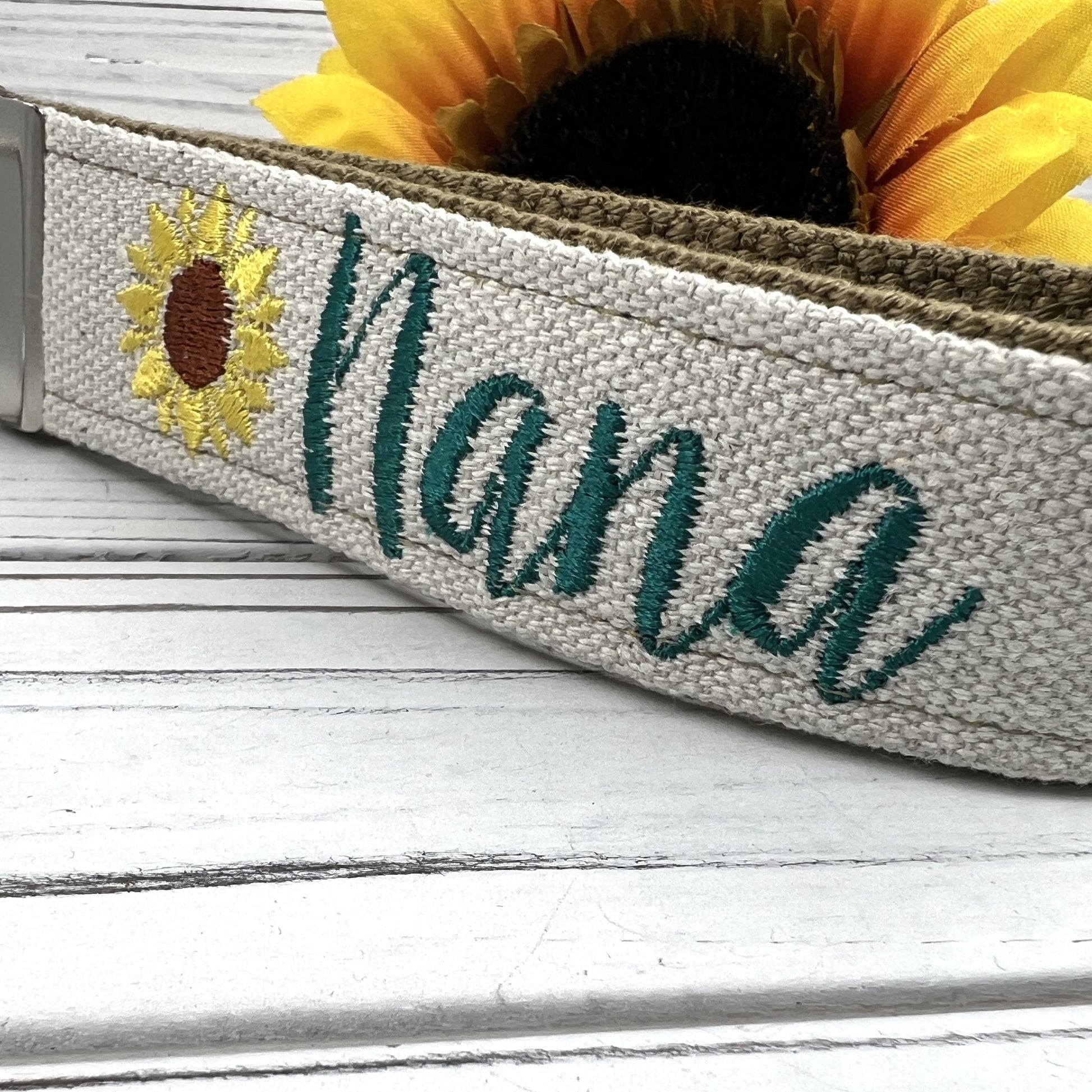 Nana Keychain, Nana Gift, Keychain for Women, Sunflower Gifts, Nana Birthday Gift, Nana Gift from Grandkids, Personalized Nana Gifts