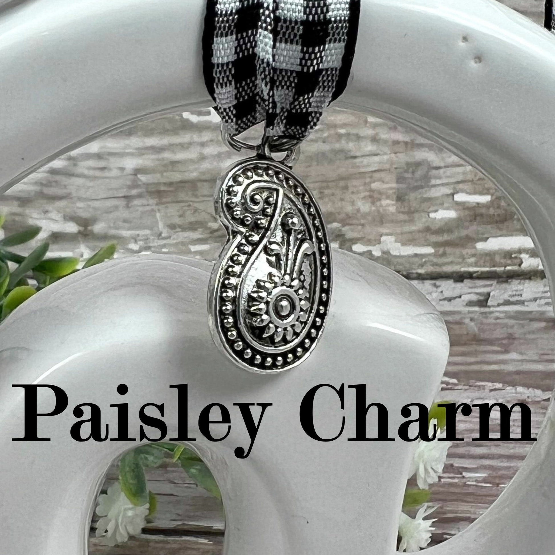 Wristlet Keychain Key Fob - Retro Brown Paisley