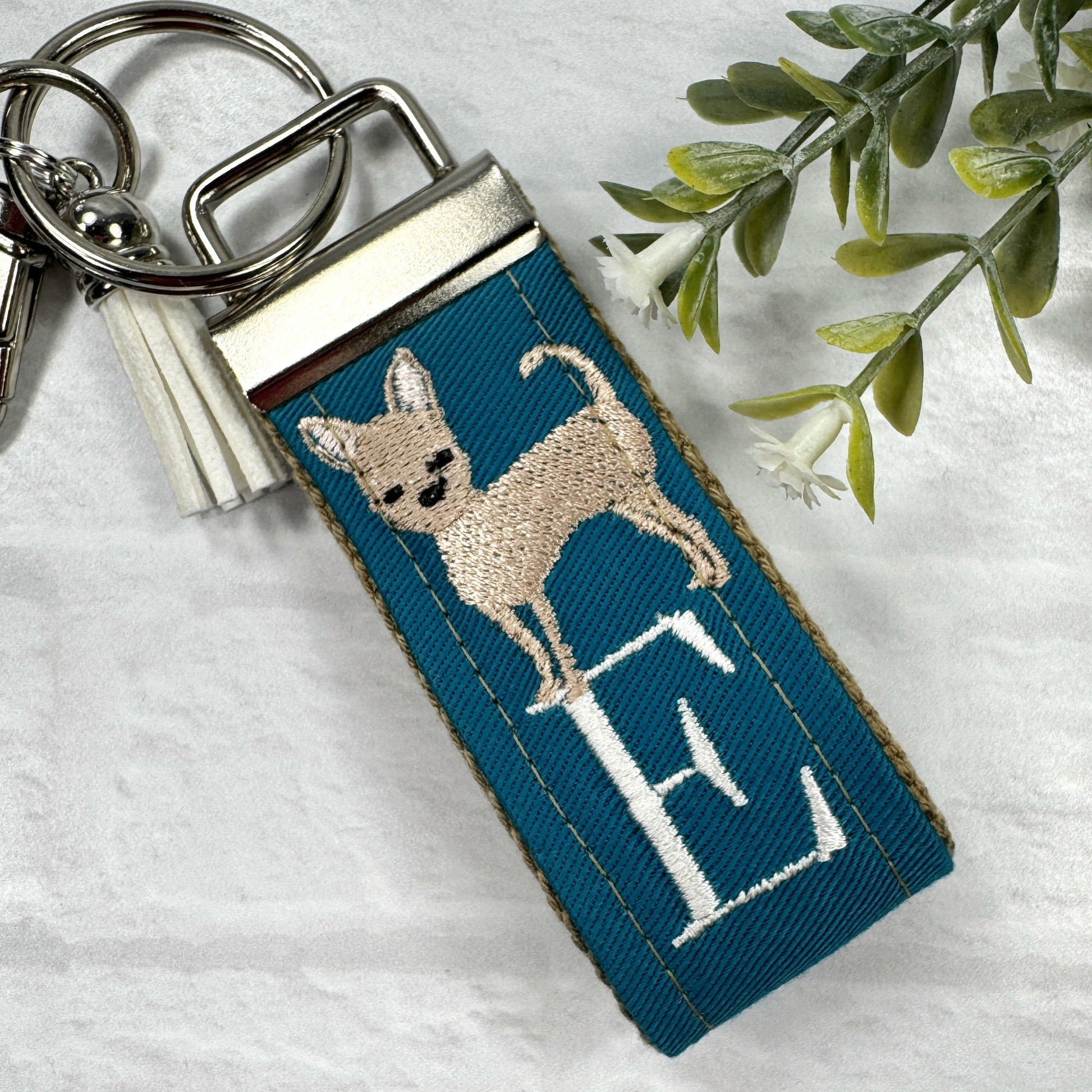 Handmade Chihuahua Keychain, Chihuahua Mom, Chihuahua Gifts, Pet Keychain, Chihuahua Dog, Dog Mama, Luggage Tag, Cool Keychain