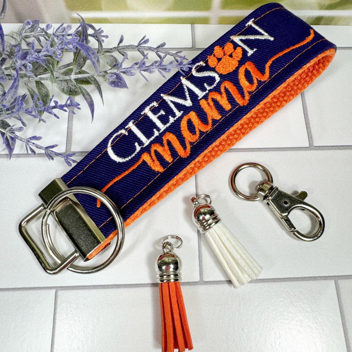 Clemson Mama Keychain, Approved Crafter License Holder, Clemson Gifts, Clemson Fan, Clemson University, Clemson Graduate, Clemson Tigers