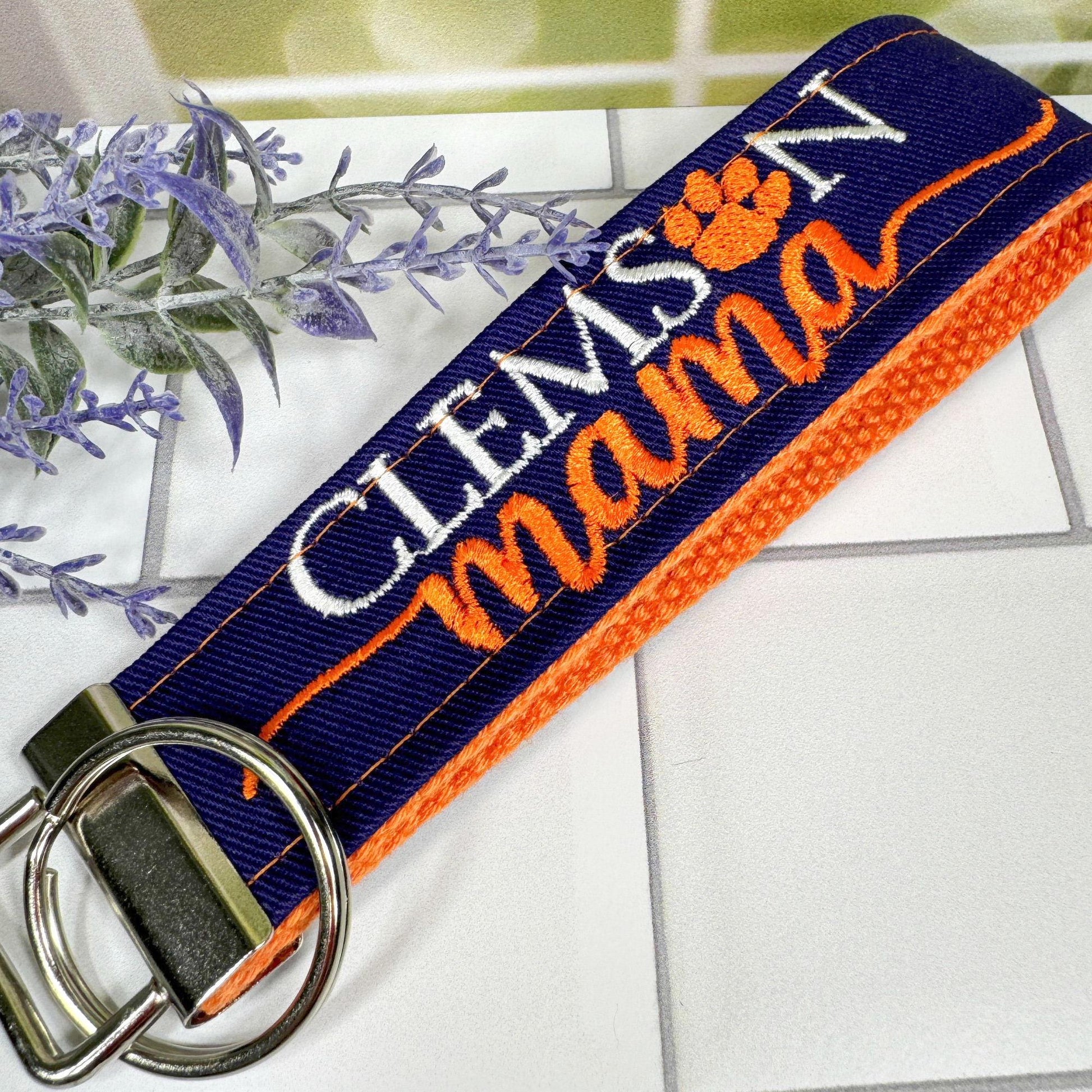 Clemson Mama Keychain, Approved Crafter License Holder, Clemson Gifts, Clemson Fan, Clemson University, Clemson Graduate, Clemson Tigers