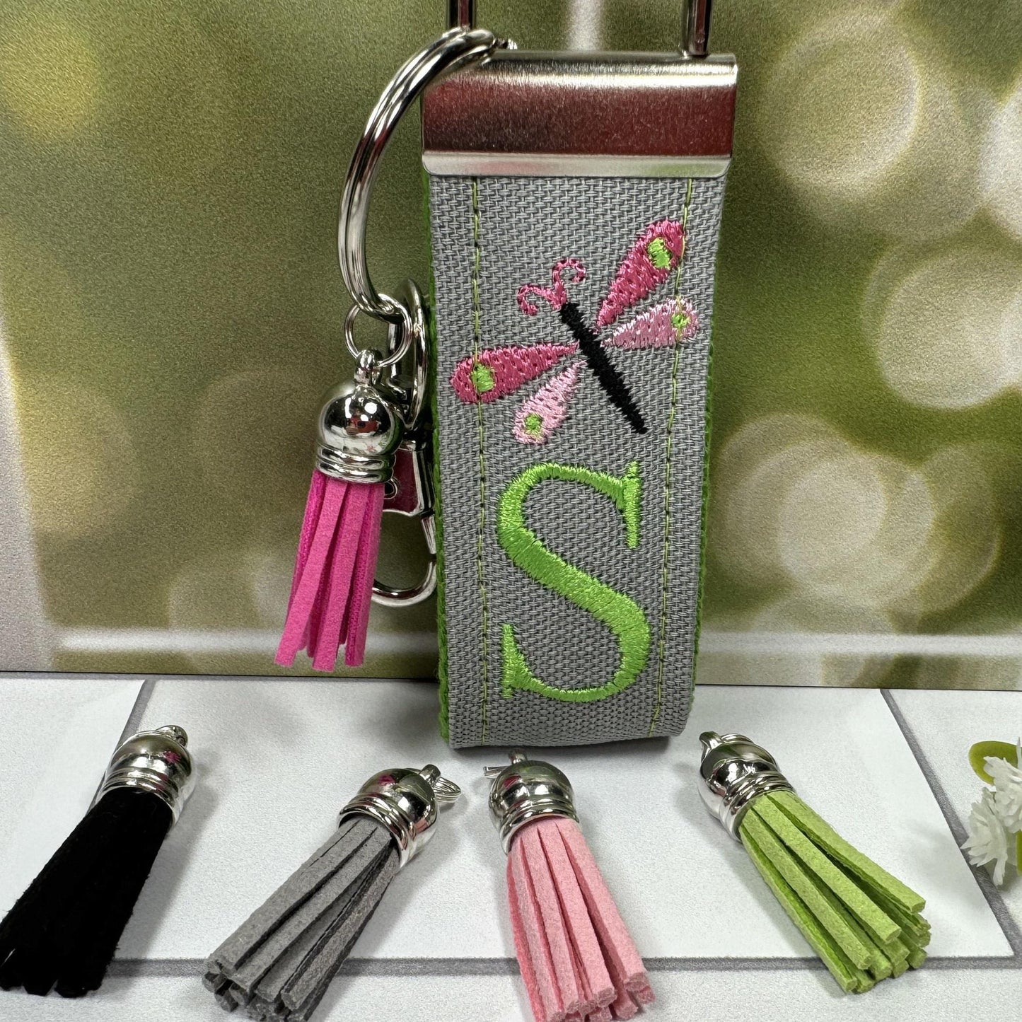 Dragonfly Keychain, Dragonfly Gifts, Dragonflys, Backpack Keychain, Letter Keychain, Embroidered Keychain, Cool Keychain, Luggage Tag