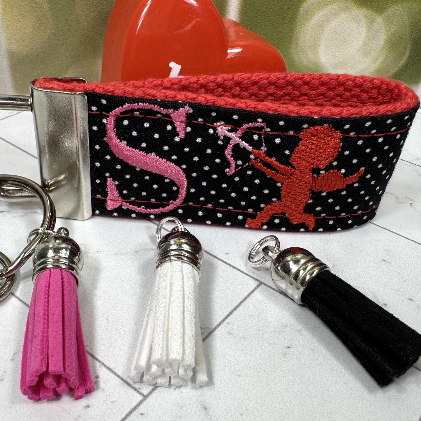 Cute Cupid Keychain, Embroidered keychain, Cupid's Arrow, Initial Keychain, Letter Keychain, Valentine's Day Gift, Personalized Gift for Her