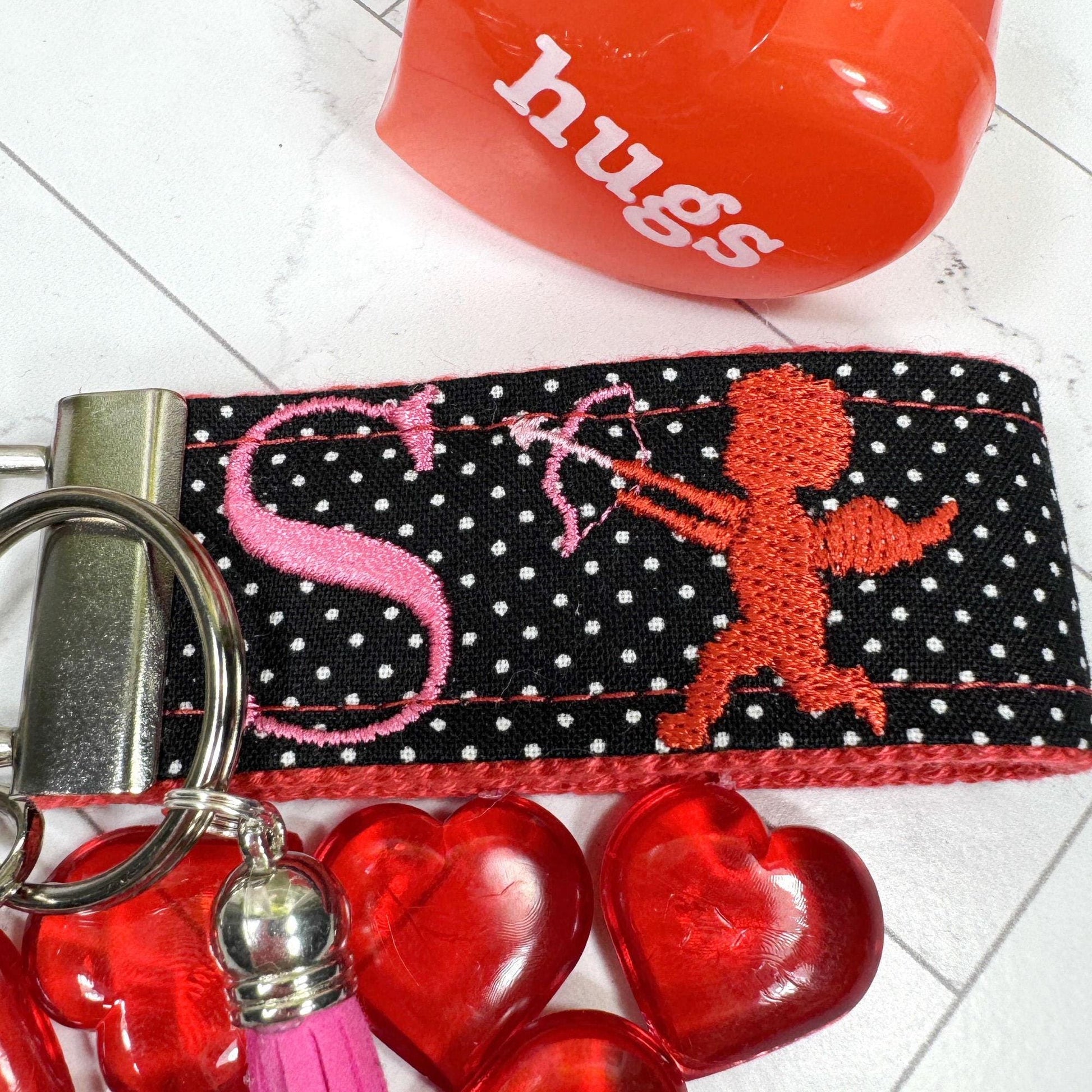 Cute Cupid Keychain, Embroidered keychain, Cupid's Arrow, Initial Keychain, Letter Keychain, Valentine's Day Gift, Personalized Gift for Her