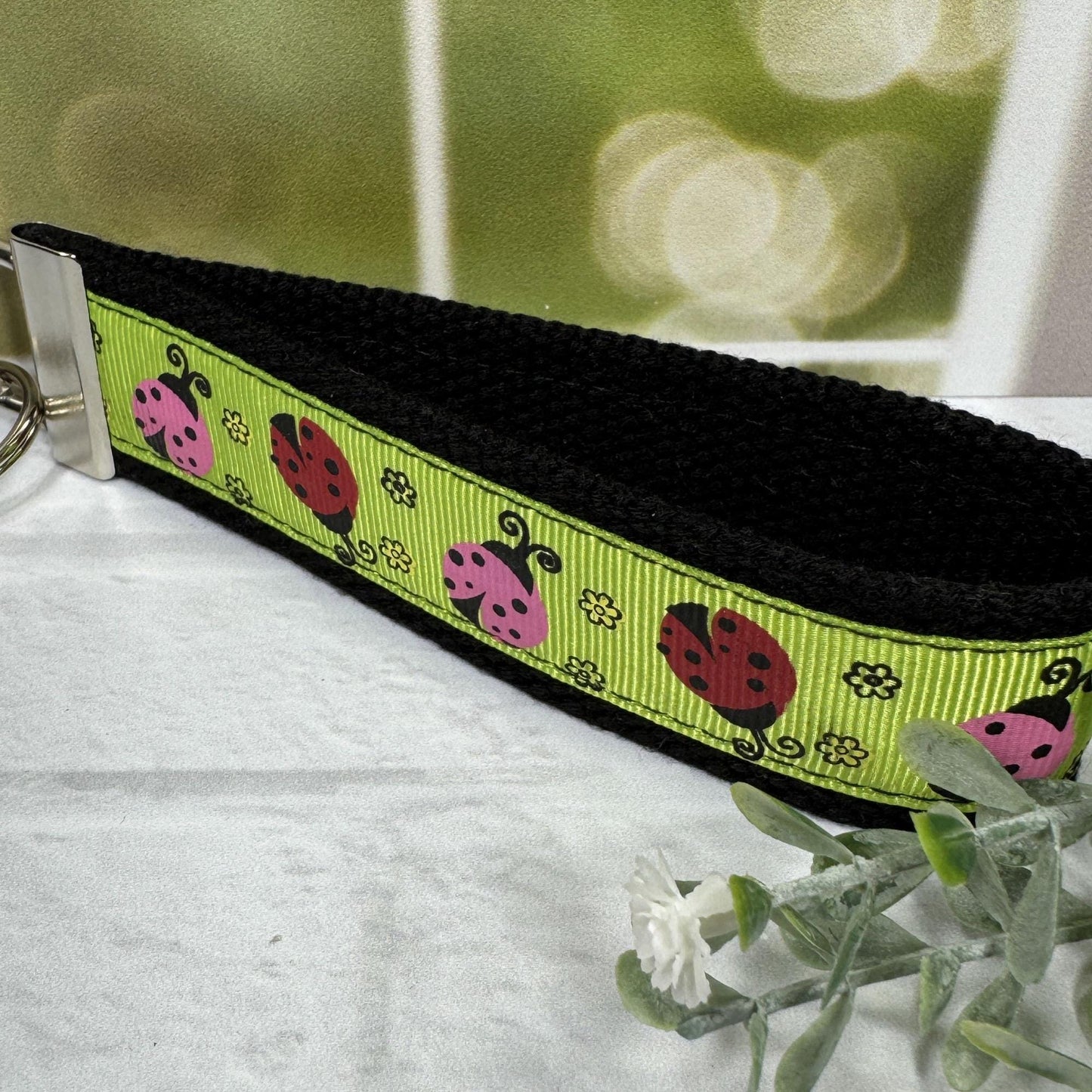 Cute LadyBug Keychain, Good Luck Gift, Best Friend Gift, Preschool Teacher Gifts, Wrist Keychain, Ladybug Gifts, Ladybug baby shower