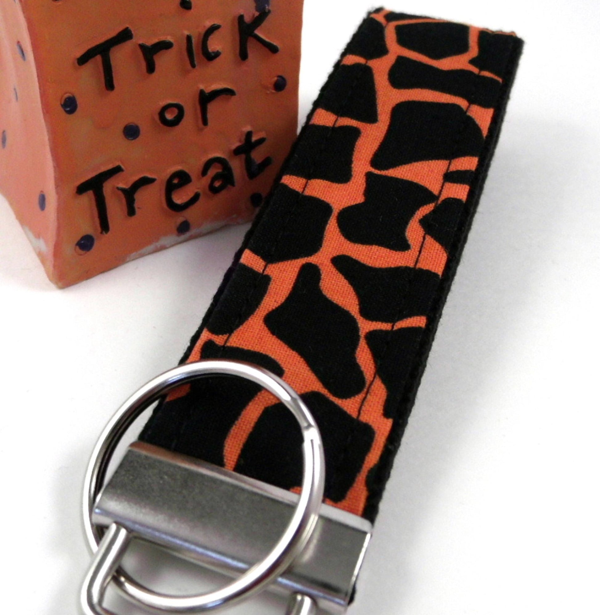 Handmade Giraffe Keychain Wristlet, Popular Right Now, Halloween, Thank you gift for Friend, Preschool Teacher Gifts