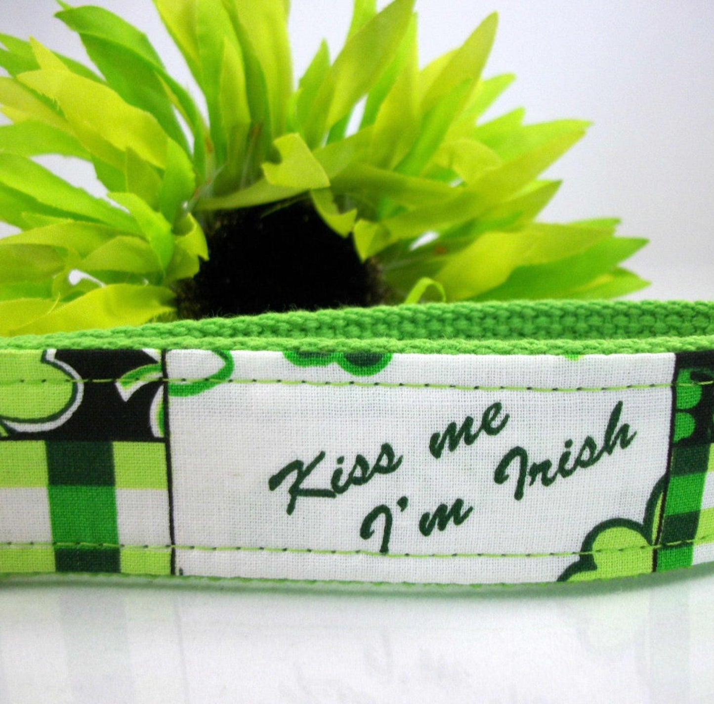 Irish Keychain, Shamrock Keychain, St. Patricks Day Gifts, Wristlet Keychain, Luck of the Irish, Four Leaf Clover Keychain, Wrist Keychain