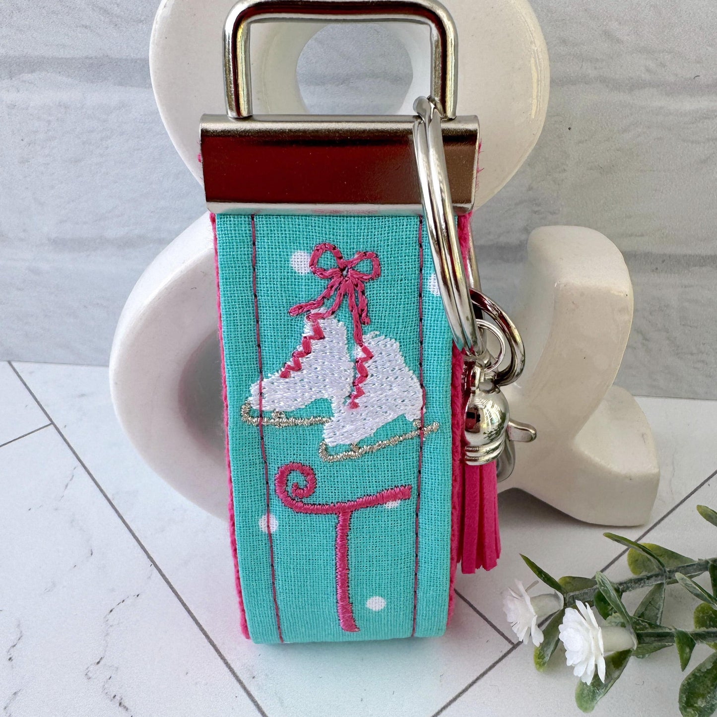 Ice Skate Keychain, Ice Skating Gifts, Ice Skater Gift, Personalized Gift, Personalized Keychain, Luggage Tag, Ice Skates, Ice Skaters