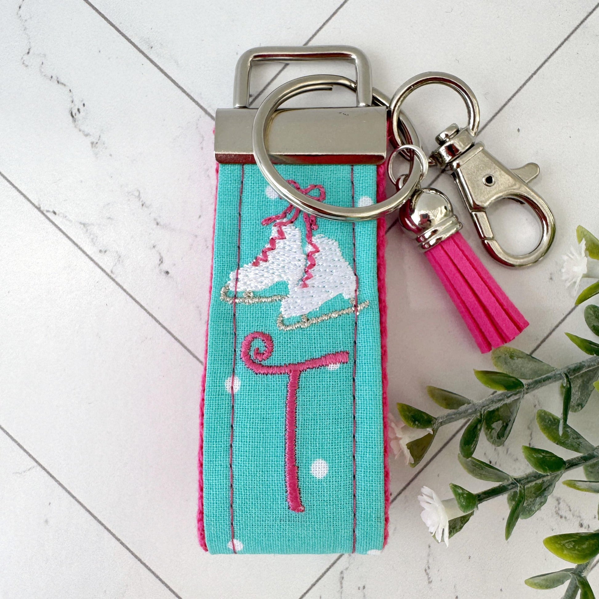 Ice Skate Keychain, Ice Skating Gifts, Ice Skater Gift, Personalized Gift, Personalized Keychain, Luggage Tag, Ice Skates, Ice Skaters