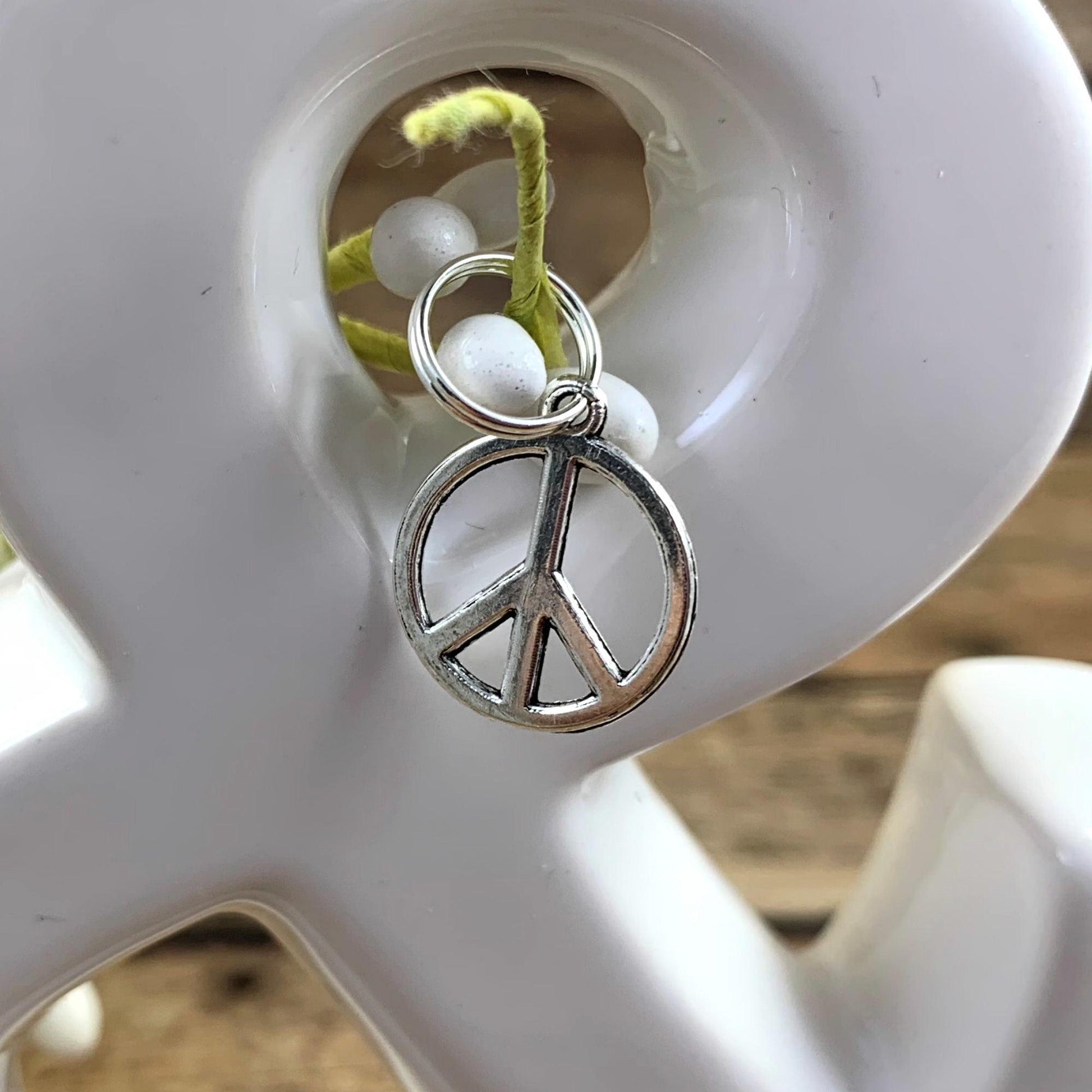 Wrist Keychain Retro Peace Signs