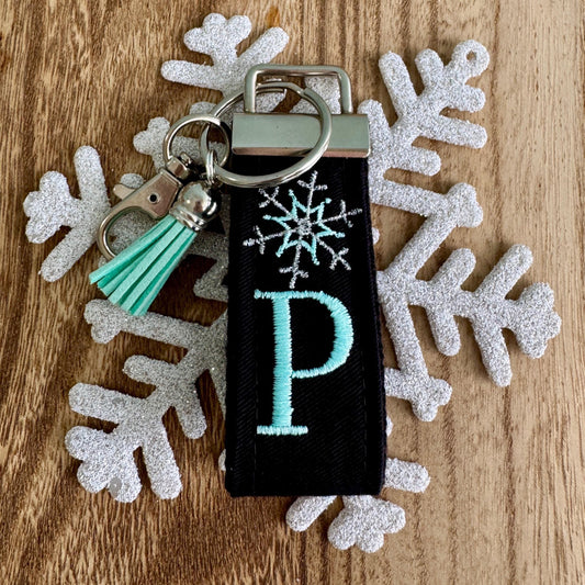 Handmade Snowflake Keychain, Winter Birthday Gift, Snowflake Gifts, Initial Keychain, Snowflake Bridal, Winter Bridal Shower, Skier Gifts
