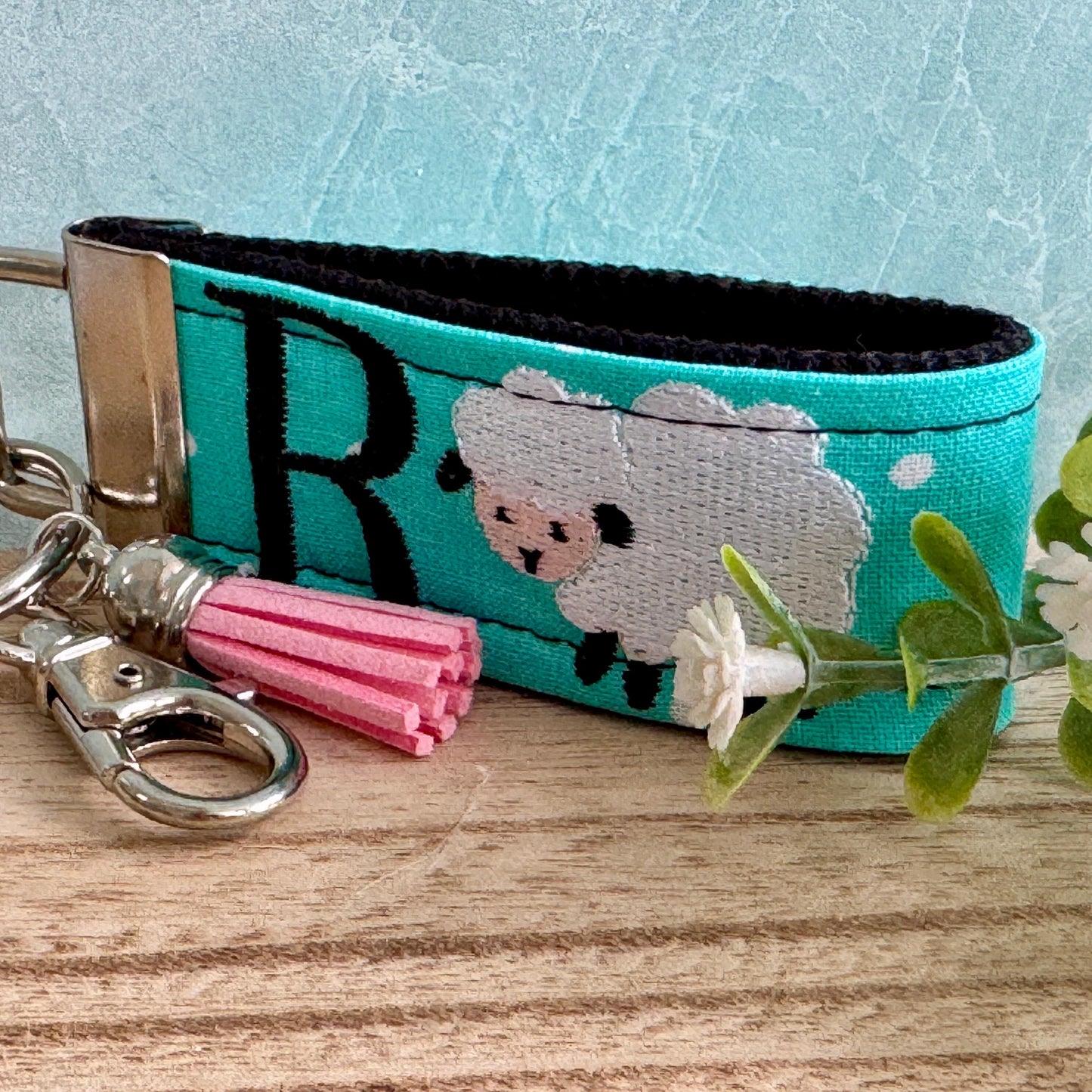 Handmade Sheep Keychain, Sheep Gifts, Baby Sheep, Backpack Keychains, Personalized Keychain, Luggage Tag, Sheep Baby Shower, Sheep Party