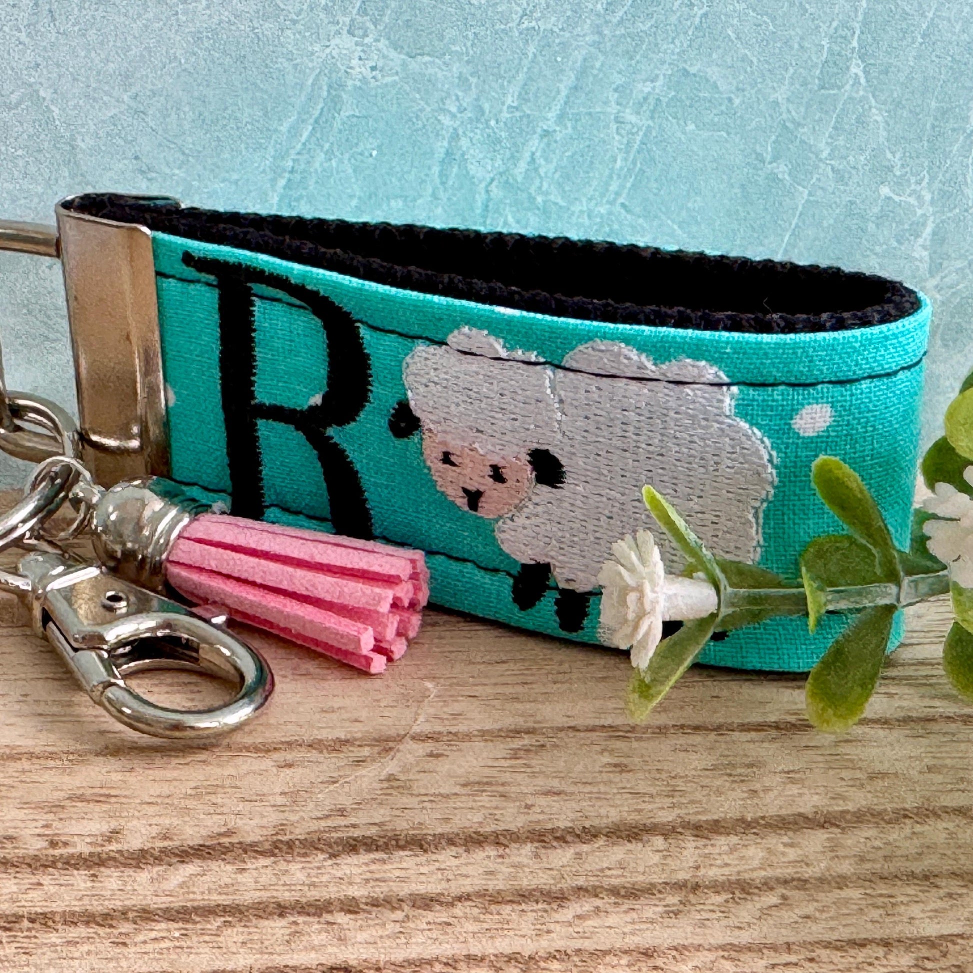 Handmade Sheep Keychain, Sheep Gifts, Baby Sheep, Backpack Keychains, Personalized Keychain, Luggage Tag, Sheep Baby Shower, Sheep Party