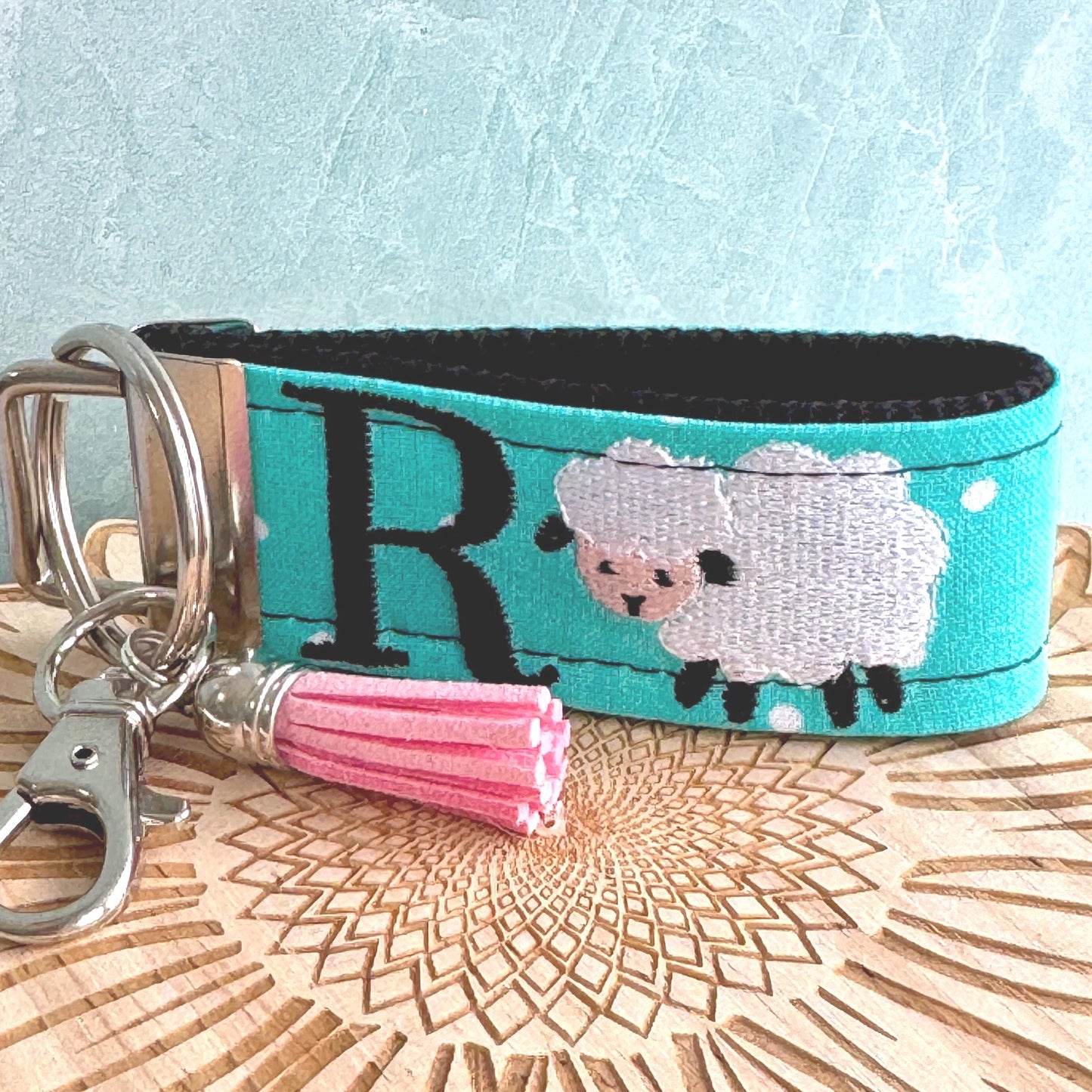 Handmade Sheep Keychain, Sheep Gifts, Baby Sheep, Backpack Keychains, Personalized Keychain, Luggage Tag, Sheep Baby Shower, Sheep Party