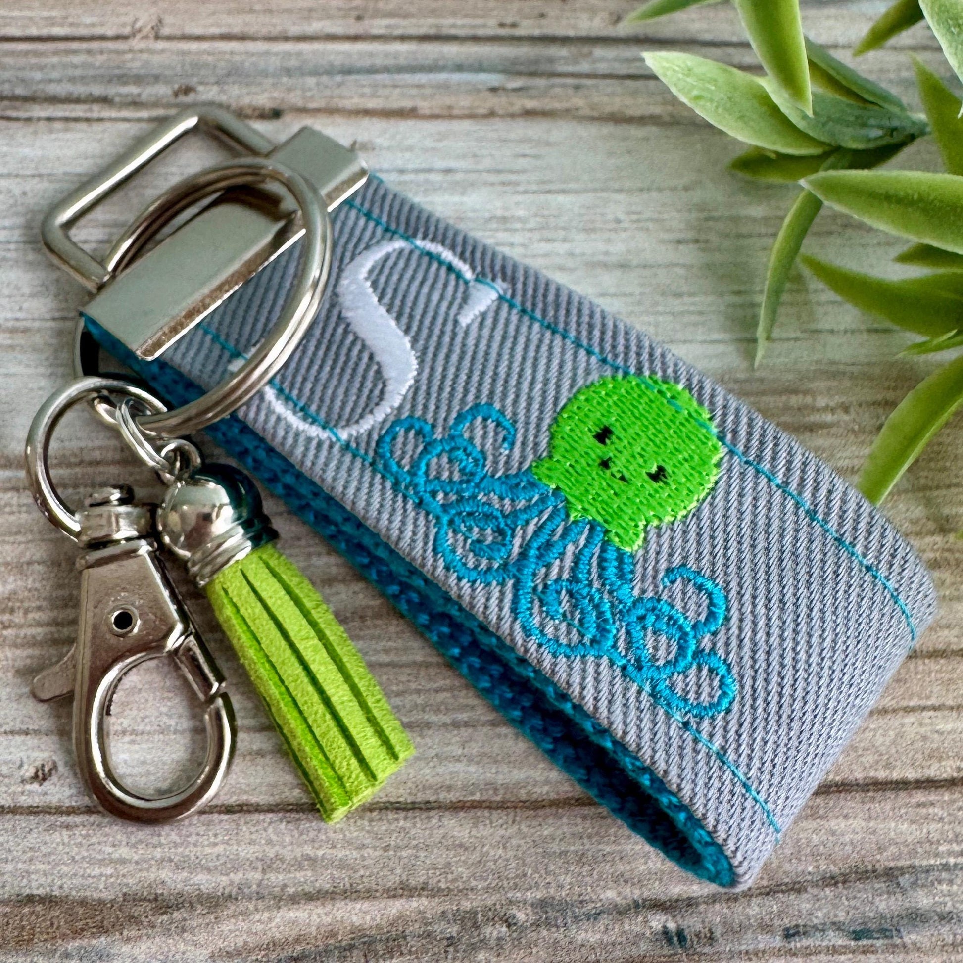 Handmade Octopus Keychain, Octopuses, Beach Keychain, Customizable Keychain, Octopus Gifts, Luggage Tag, Backpack Keychain, Beach Life