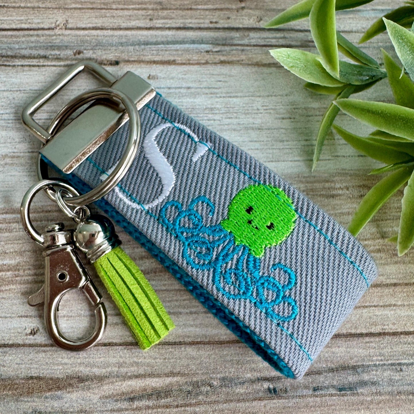 Handmade Octopus Keychain, Octopuses, Beach Keychain, Customizable Keychain, Octopus Gifts, Luggage Tag, Backpack Keychain, Beach Life
