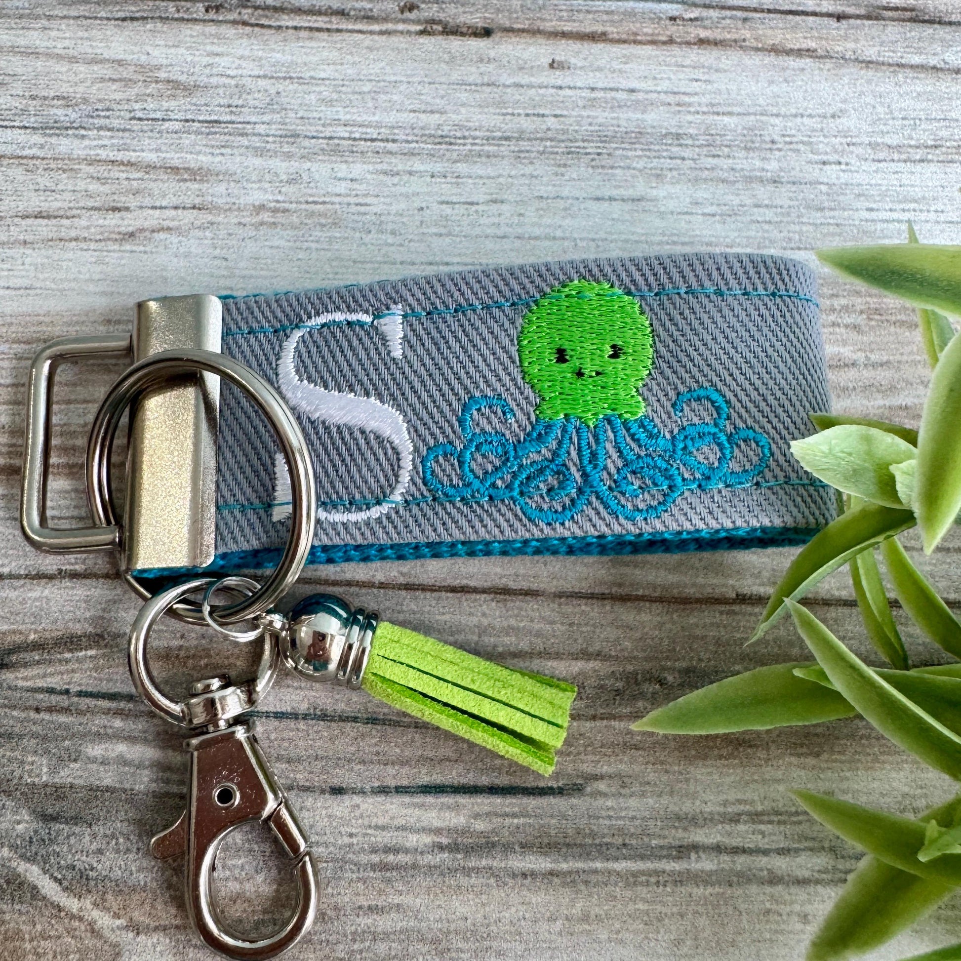 Handmade Octopus Keychain, Octopuses, Beach Keychain, Customizable Keychain, Octopus Gifts, Luggage Tag, Backpack Keychain, Beach Life