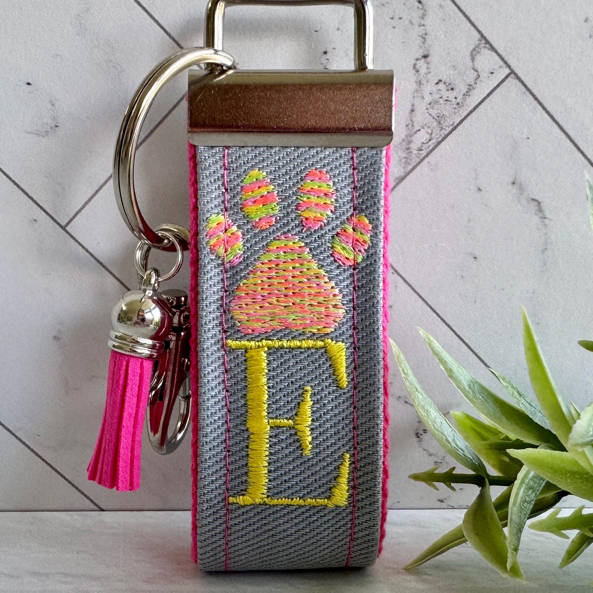 Handmade Paw Keychain, Dog Mom, Cat Mom, Pet Keychain, Dog Memory Gift, Dog Mom Gifts, Dog Mama, Cat Mom Gift, Pet Adoption Gift, Dog Walker