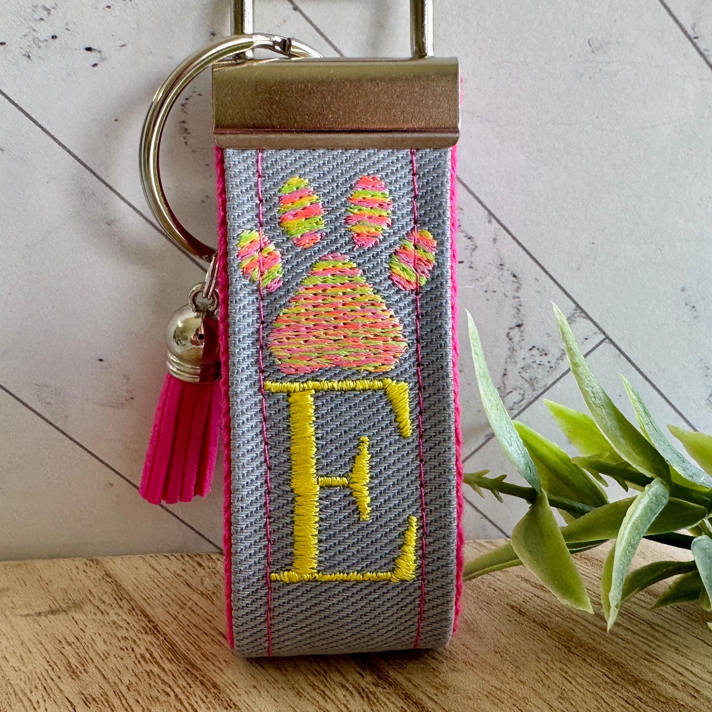 Handmade Paw Keychain, Dog Mom, Cat Mom, Pet Keychain, Dog Memory Gift, Dog Mom Gifts, Dog Mama, Cat Mom Gift, Pet Adoption Gift, Dog Walker