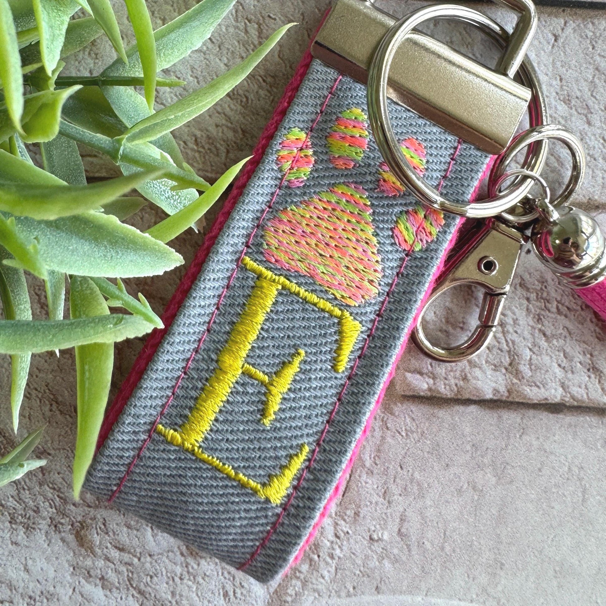 Handmade Paw Keychain, Dog Mom, Cat Mom, Pet Keychain, Dog Memory Gift, Dog Mom Gifts, Dog Mama, Cat Mom Gift, Pet Adoption Gift, Dog Walker