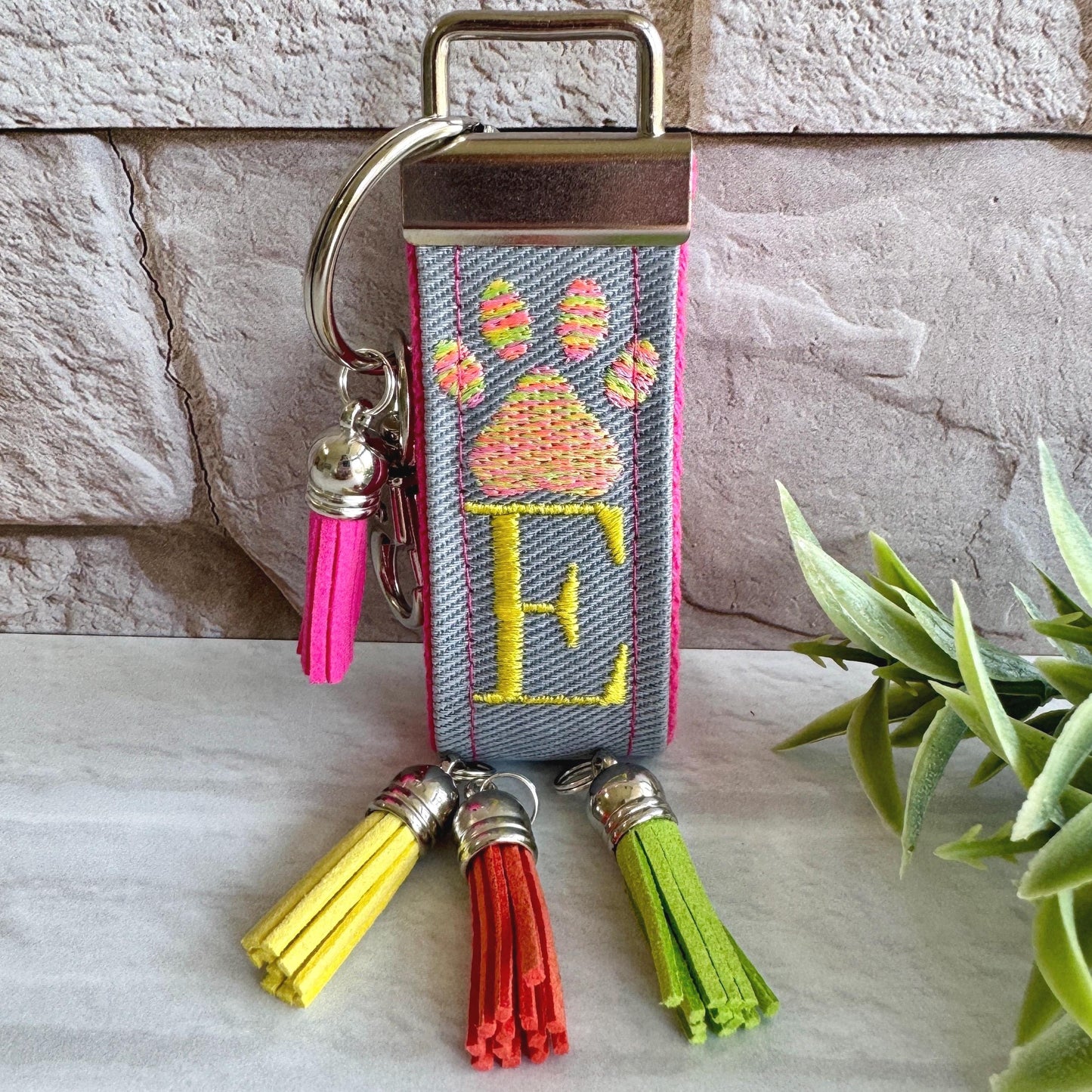 Handmade Paw Keychain, Dog Mom, Cat Mom, Pet Keychain, Dog Memory Gift, Dog Mom Gifts, Dog Mama, Cat Mom Gift, Pet Adoption Gift, Dog Walker