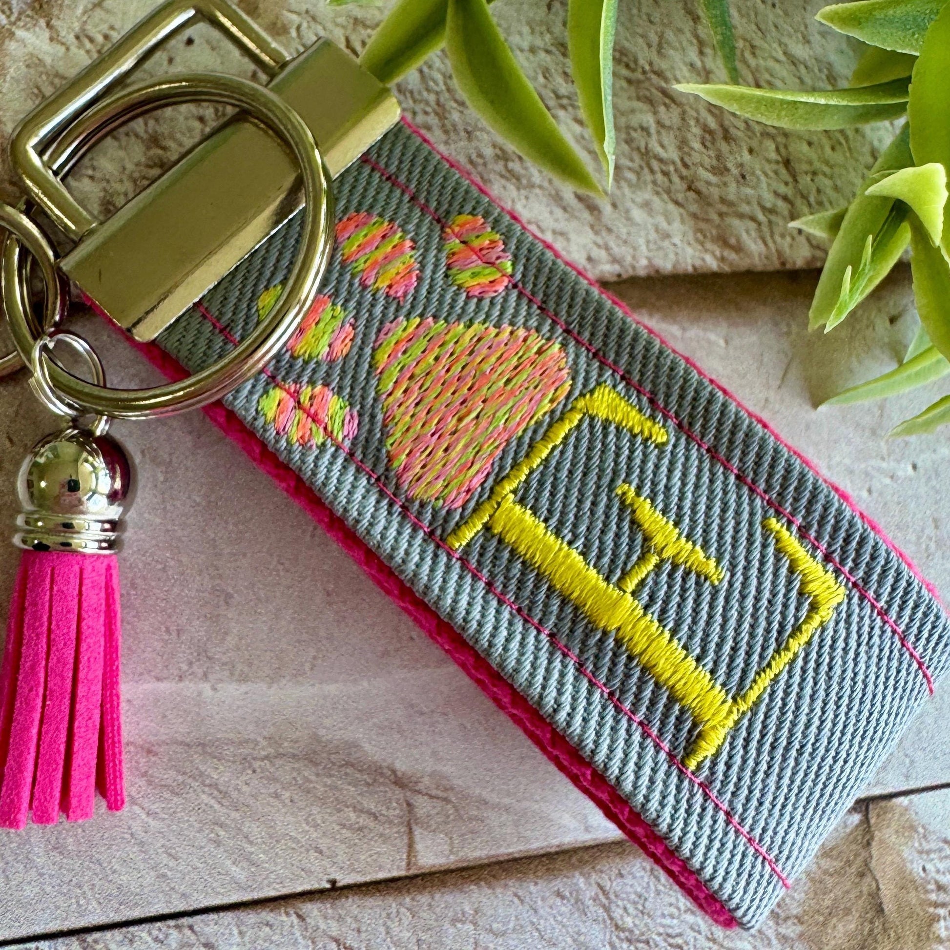 Handmade Paw Keychain, Dog Mom, Cat Mom, Pet Keychain, Dog Memory Gift, Dog Mom Gifts, Dog Mama, Cat Mom Gift, Pet Adoption Gift, Dog Walker