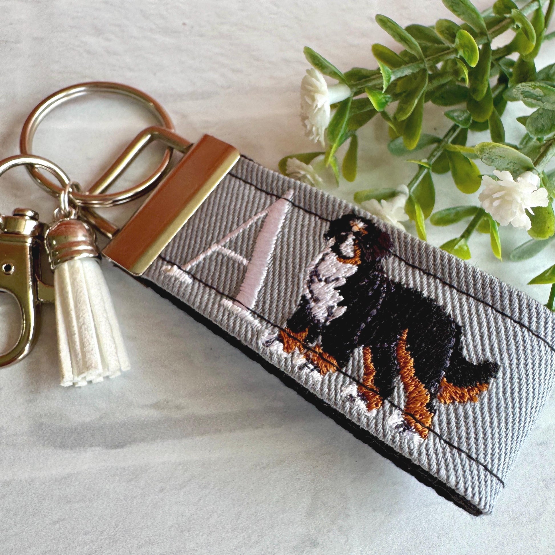 Handmade Bernese Mountain Dog Keychain, Dog Mom, Bernese Mountain Dog Gifts, Pet Keychain, Bernese Mountain Dog Accessories, Dog Memory Gift