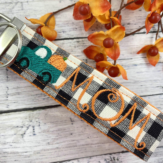 Handmade Fall Keychain, Pumpkin Keychain, Mom Gift, Mom Birthday Gift, Autumn Mom, Autumn Gifts, New Mom Gift Basket, Fall Birthday