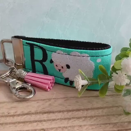 Handmade Sheep Keychain, Sheep Gifts, Baby Sheep, Backpack Keychains, Personalized Keychain, Luggage Tag, Sheep Baby Shower, Sheep Party