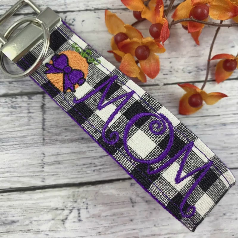 Handmade Fall Keychain, Pumpkin Keychain, Mom Gift, Mom Birthday Gift, Autumn Mom, Autumn Gifts, New Mom Gift Basket, Fall Birthday