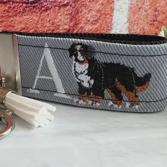 Handmade Bernese Mountain Dog Keychain, Dog Mom, Bernese Mountain Dog Gifts, Pet Keychain, Bernese Mountain Dog Accessories, Dog Memory Gift