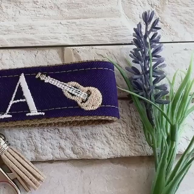 Handmade Guitar Keychain, Guitar Gift, Guitar Teacher Gift, Music Teacher Gift, Guitar Player Gifts, Guitar player keychain, guitar student