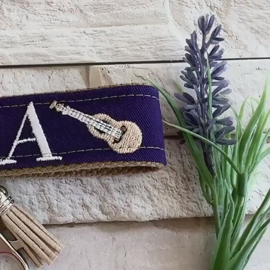 Handmade Guitar Keychain, Guitar Gift, Guitar Teacher Gift, Music Teacher Gift, Guitar Player Gifts, Guitar player keychain, guitar student